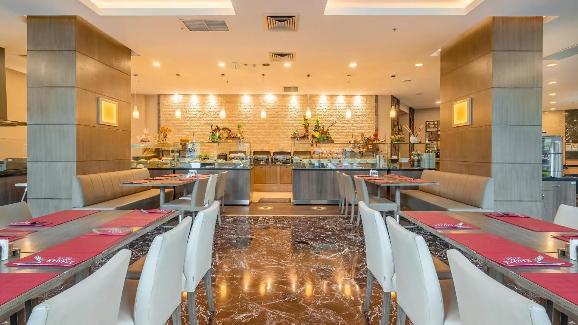 酒店 伊兹密尔温德姆华美达广场酒店