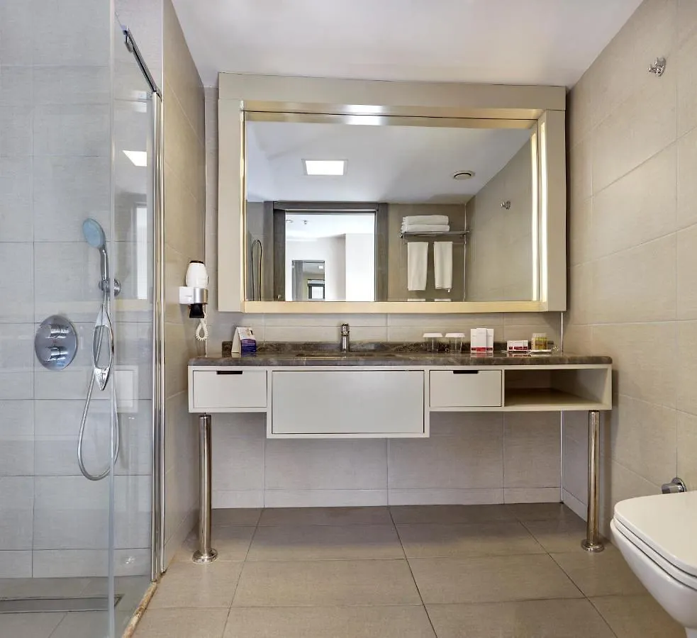 Ramada Plaza By Wyndham Izmir Hotel